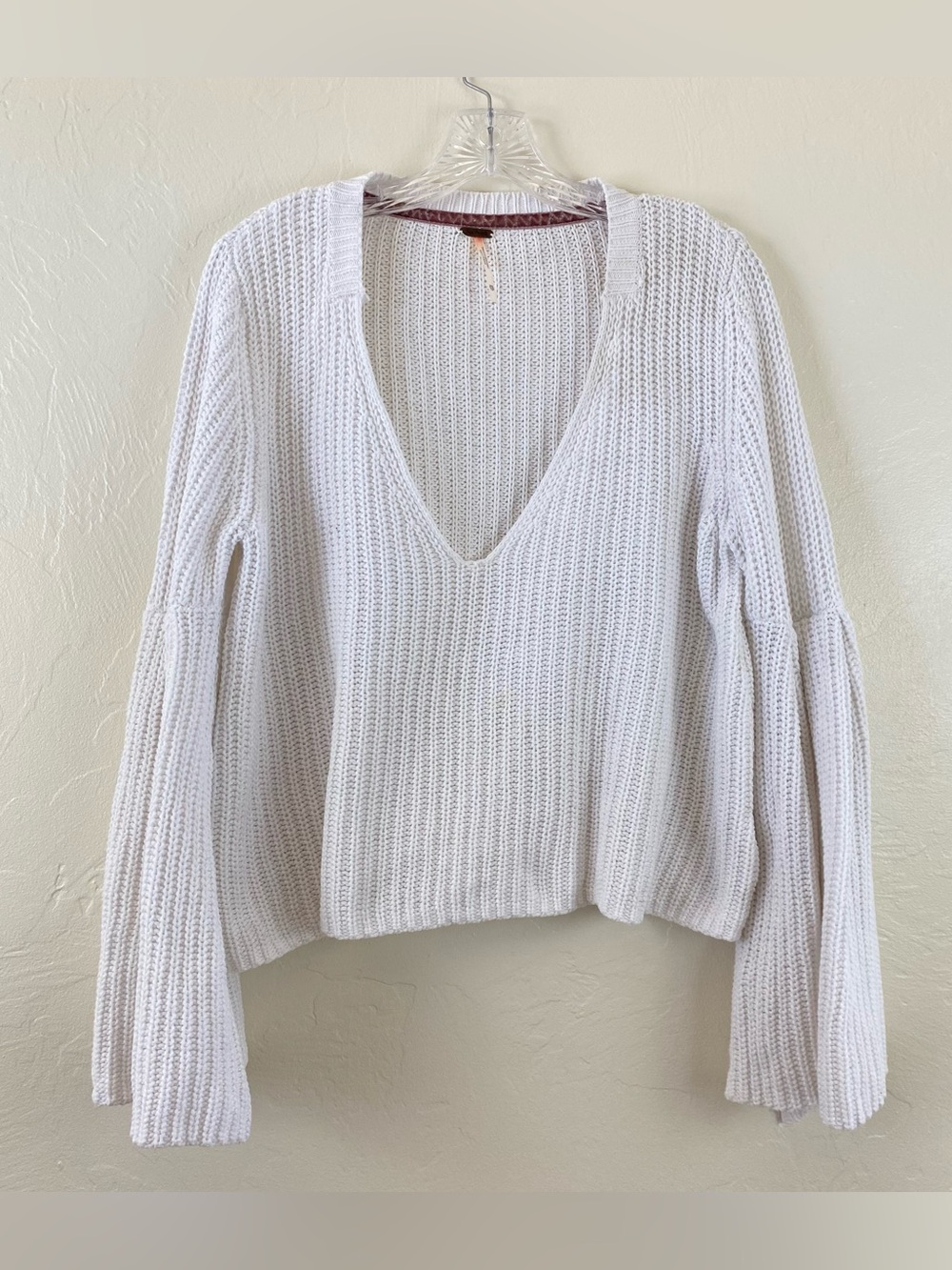 Free People Size XS White Cotton Ribbed Knit Bell Sleeve V-neck Pullover Sweater - Picture 1 of 6